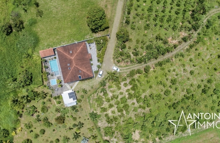 EXCLUSIVITE -  PROPRIETE D'EXCEPTION -  JARDIN DE 8790 M2