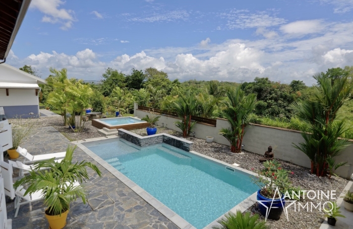 EXCLUSIVITE -  PROPRIETE D'EXCEPTION -  JARDIN DE 8790 M2