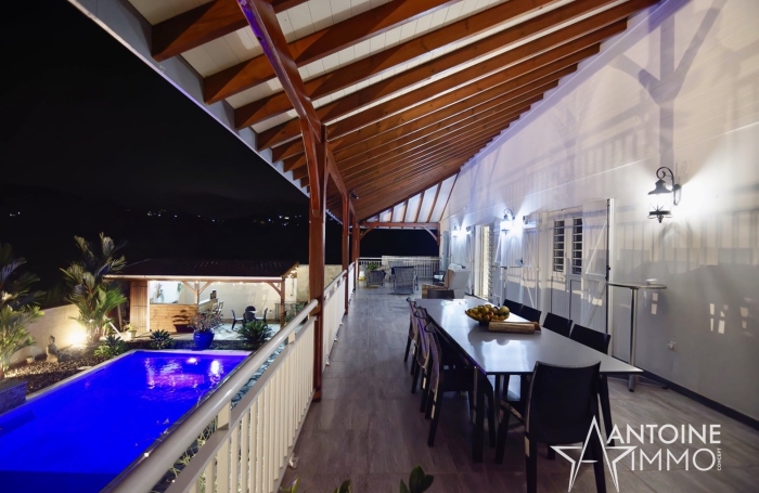 EXCLUSIVITE -  PROPRIETE D'EXCEPTION -  JARDIN DE 8790 M2