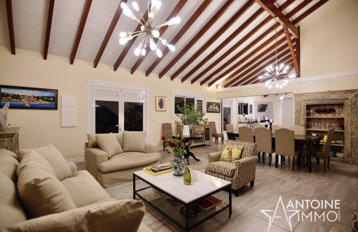 EXCLUSIVITE -  PROPRIETE D'EXCEPTION -  JARDIN DE 8790 M2