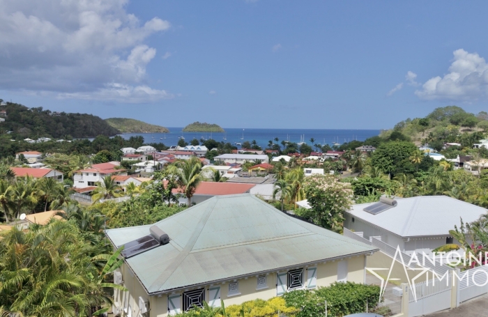 EXCLUSIVITE - VILLA AVEC APPARTEMENT - PLAGE A PIED - 680 000 &euro;