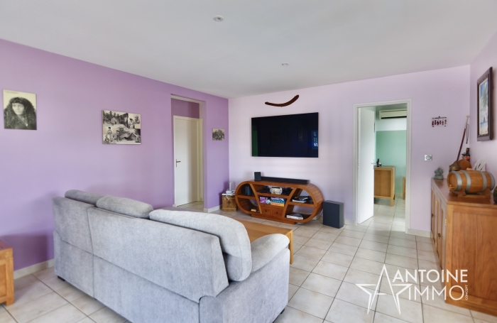 EXCLUSIVITE - VILLA AVEC APPARTEMENT - PLAGE A PIED - 680 000 &euro;