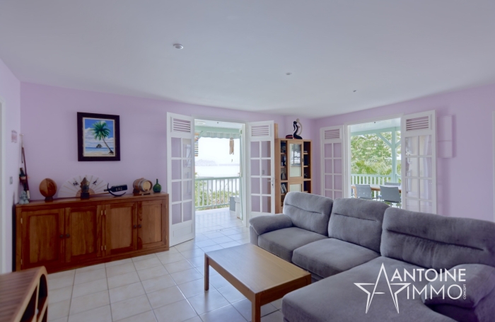 EXCLUSIVITE - VILLA AVEC APPARTEMENT - PLAGE A PIED - 680 000 &euro;