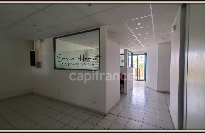 Location Bureaux 11m&sup2; 1 pièce Le Lamentin