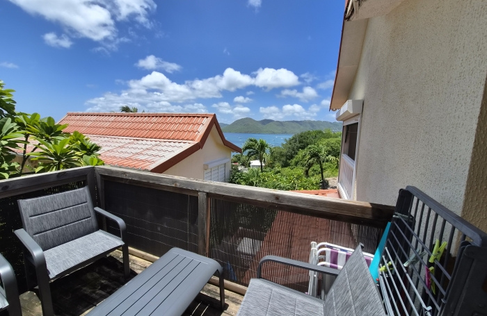 Appartement F2/F3 meubl&eacute; avec vue mer dans r&eacute;sidence avec piscine