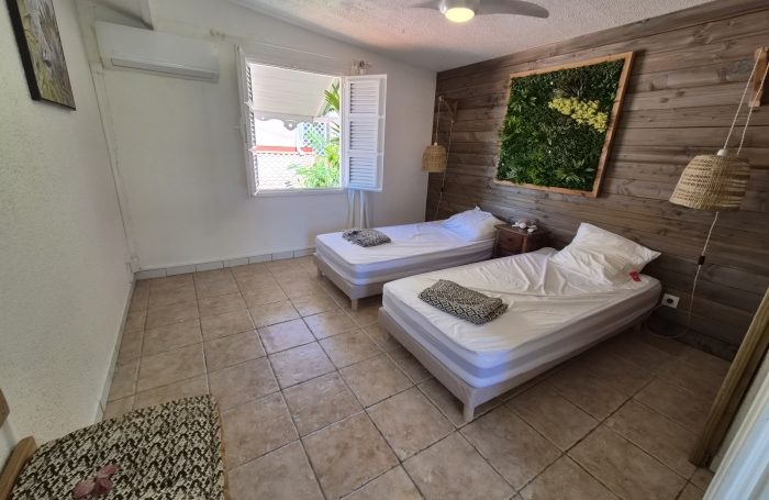 Appartement F2/F3 meubl&eacute; avec vue mer dans r&eacute;sidence avec piscine