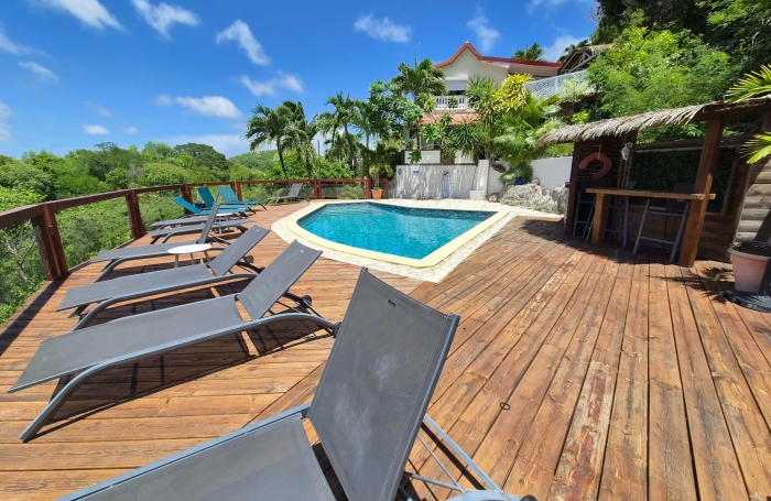 Appartement F2/F3 meubl&eacute; avec vue mer dans r&eacute;sidence avec piscine