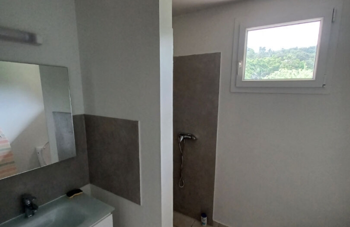 Location Appartement 56m&sup2; 3 pi&egrave;ces La Trinit&eacute;