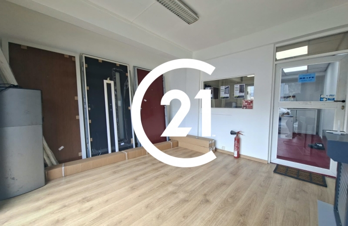 Location Local commercial 34m&sup2; 2 pièces Le Lamentin