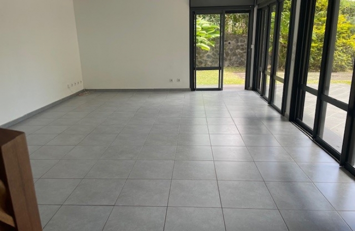 VILLA FAMILIALE ST FRANCOIS LIBRE DE TOUTE OCCUPATION T5/6