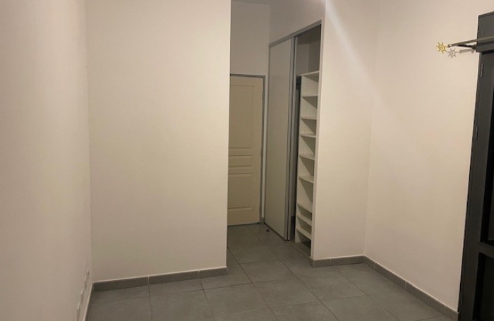 VILLA FAMILIALE ST FRANCOIS LIBRE DE TOUTE OCCUPATION T5/6