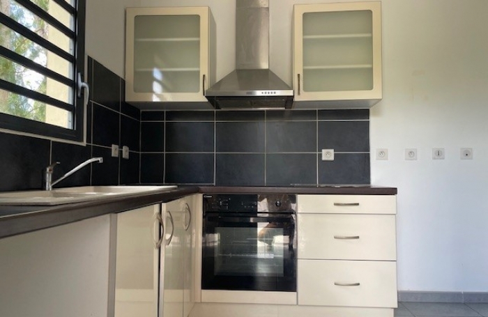 VILLA FAMILIALE ST FRANCOIS LIBRE DE TOUTE OCCUPATION T5/6