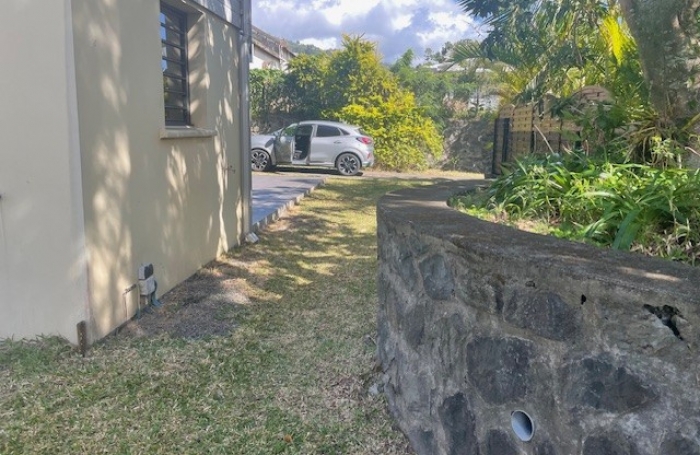 VILLA FAMILIALE ST FRANCOIS LIBRE DE TOUTE OCCUPATION T5/6