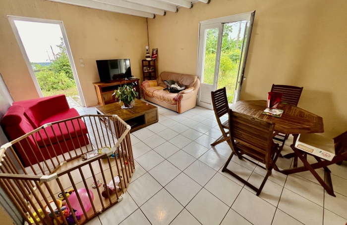 TAMPON 97430 - VILLA F4 DE PLAIN-PIED - BEAUX VOLUMES - ENVIRONNEMENT AGR&Eacute;ABLE - PROCHE COMMODIT&Eacute;S