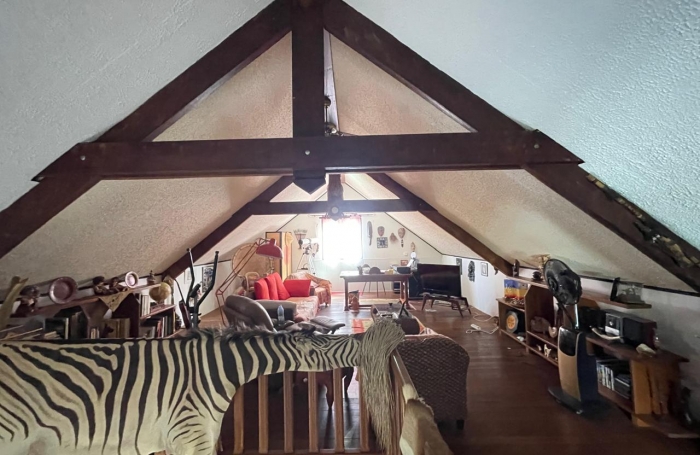 À vendre : Maison spacieuse de 190 m2 sur 2 niveaux