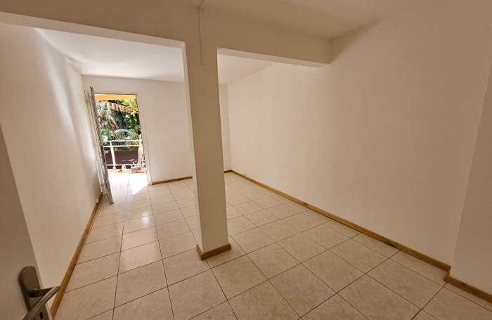 Vente Appartement 144.18m&sup2; 4 pi&egrave;ces Sainte Clotilde