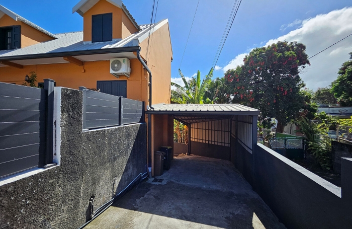 Vente Appartement 144.18m&sup2; 4 pi&egrave;ces Sainte Clotilde