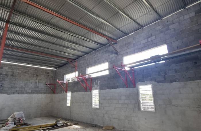 Location Local commercial 391m&sup2; 1 pi&#232;ce Saint André