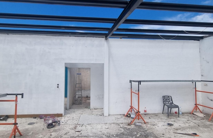 Location Local commercial 391m&sup2; 1 pi&#232;ce Saint André