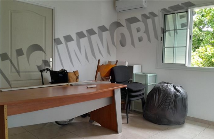 Location Local commercial 20m² Etang-Sale