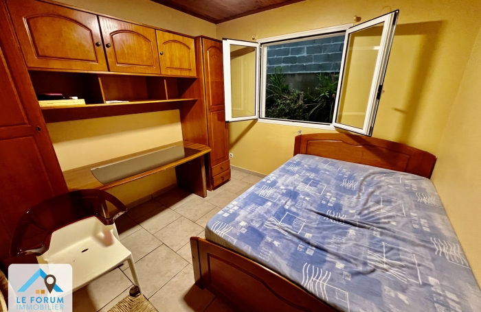 PETITE ILE 97429 - VILLA T4 - BEAUX VOLUMES - QUARTIER CALME - PROCHE COMMODIT&Eacute;S