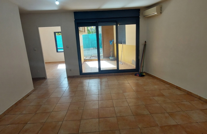 APPARTEMENT T3 RDC SAINTE CLOTILDE