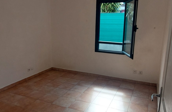 APPARTEMENT T3 RDC SAINTE CLOTILDE