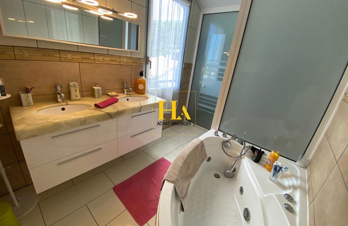 Vente Appartement 121m² 5 pièces Saint-Leu