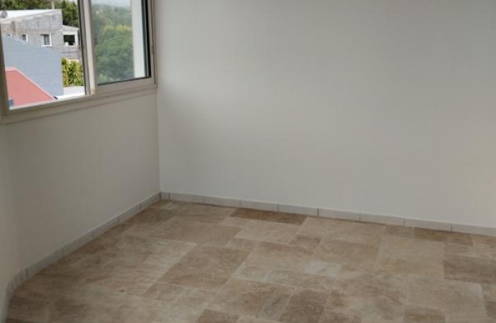 Vente Appartement 70m&sup2; 3 pi&#232;ces Saint-Pierre