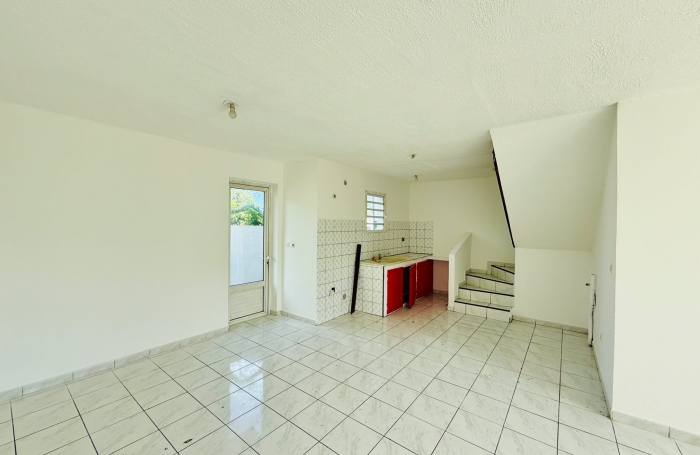 SAINT PIERRE (97410) - VILLA F3 FONCTIONNELLE ET AGREABLE - COMMODITES À PROXIMITÉ