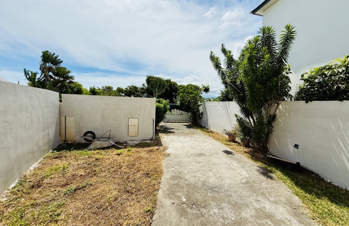 SAINT PIERRE (97410) - VILLA F3 FONCTIONNELLE ET AGREABLE - COMMODITES À PROXIMITÉ