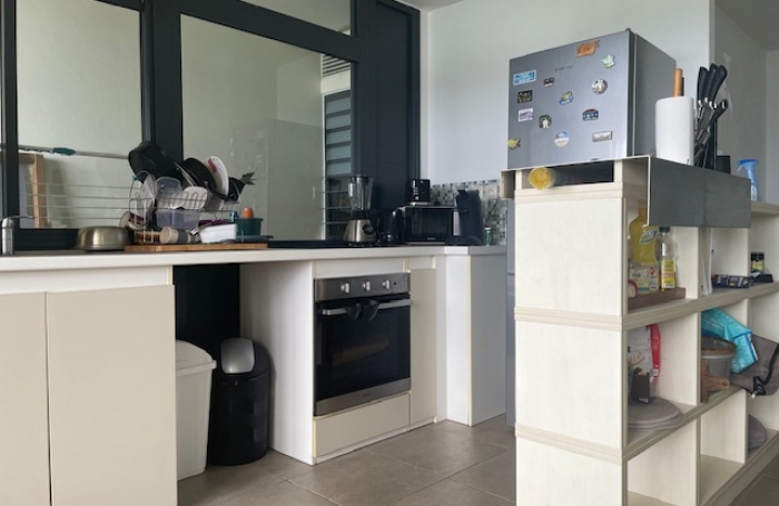 BEAU T3 AVEC VUE MER PITON ST LEU / PORTAIL