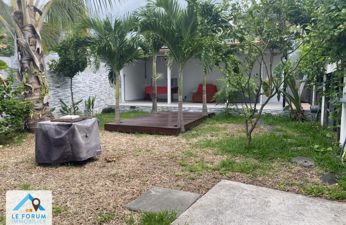 SAINT JOSEPH 97480 - VILLA TYPE F4 - BEAUX VOLUMES - QUARTIER R&Eacute;SIDENTIEL - PROCHE COMMODIT&Eacute;S