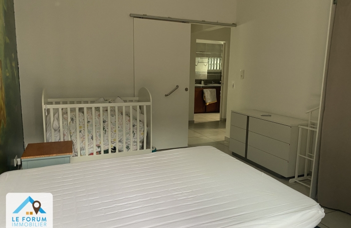 SAINT JOSEPH 97480 - VILLA TYPE F4 - BEAUX VOLUMES - QUARTIER R&Eacute;SIDENTIEL - PROCHE COMMODIT&Eacute;S