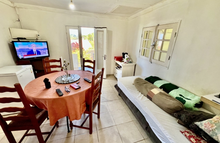 SAINT JOSEPH 97480 - MAISON F2 &Agrave; RAFRA&Icirc;CHIR - VASTE TERRAIN - ENVIRONNEMENT CALME