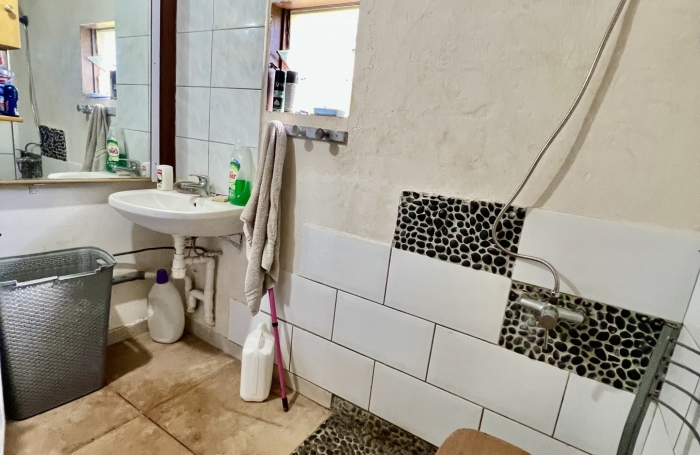 SAINT JOSEPH 97480 - MAISON F2 &Agrave; RAFRA&Icirc;CHIR - VASTE TERRAIN - ENVIRONNEMENT CALME