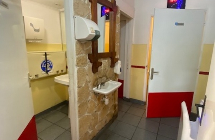 Vente Fonds de commerce 800m&sup2; 20 pi&#232;ces Saint Paul