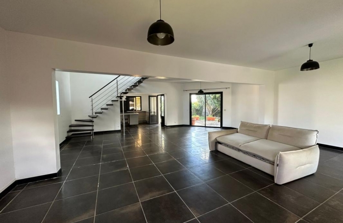 Vente Maison 150m&sup2; 4 pi&#232;ces Ravine des Cabris