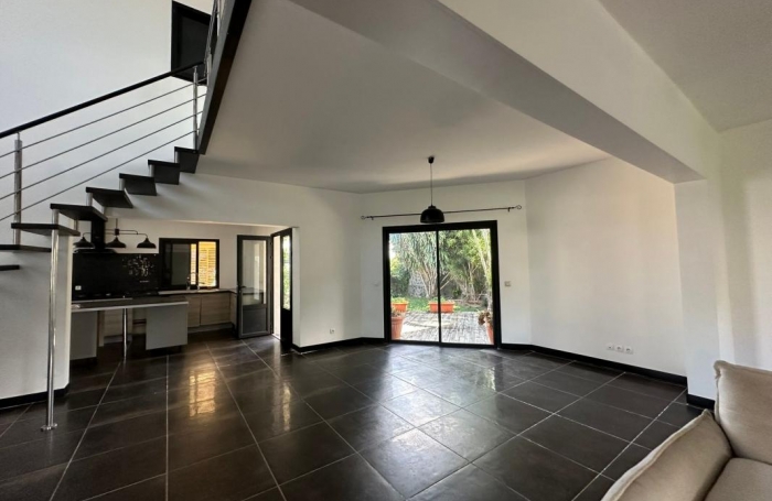 Vente Maison 150m&sup2; 4 pi&#232;ces Ravine des Cabris