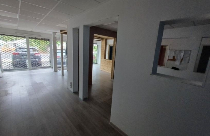 local 100m2 SAINT PAUL