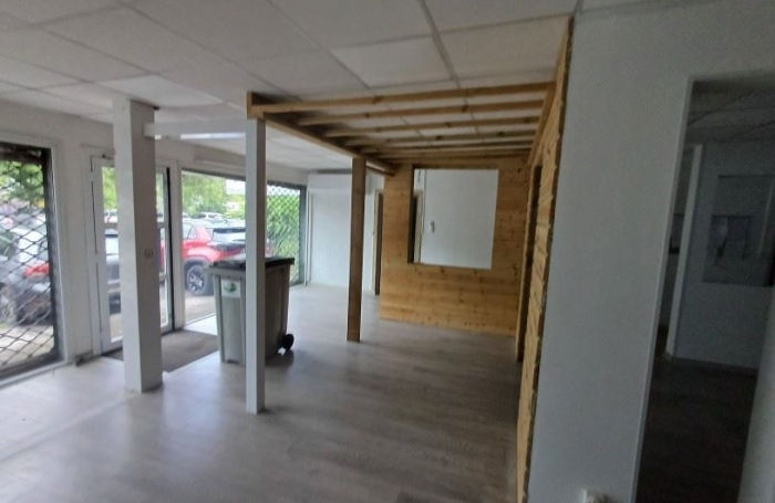 local 100m2 SAINT PAUL