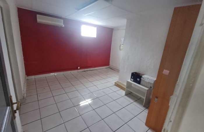 local 100m2 SAINT PAUL