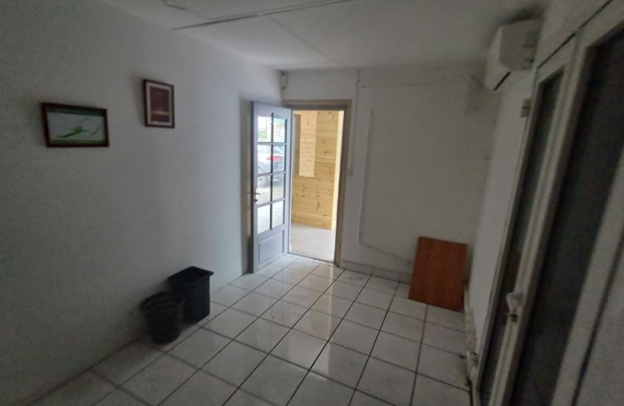 local 100m2 SAINT PAUL