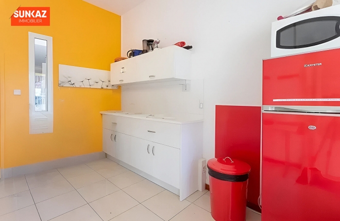 Location Local commercial 70m² 3 pièces Saint-Pierre