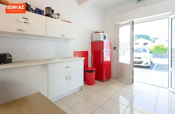 Location Local commercial 70m² 3 pièces Saint-Pierre