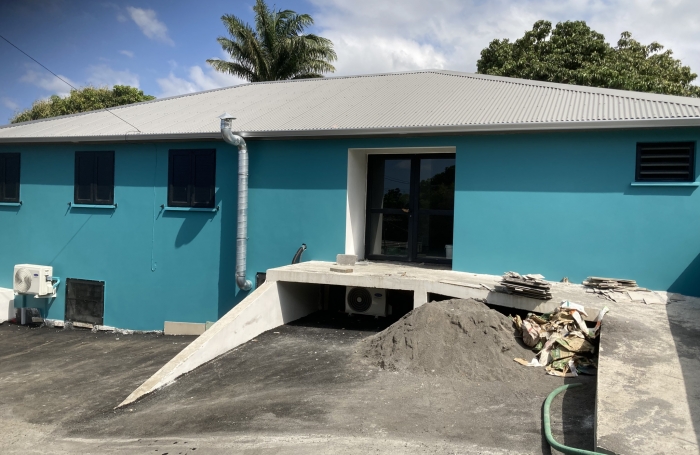 A LOUER - LOCAL COMMERCIAL OU PROFESSIONNEL 126m2 - CONDE 400