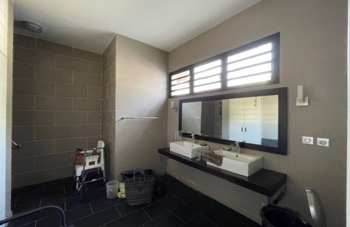 VILLA 187M2 HABITABLE SUR TERRAIN DE 1542M2