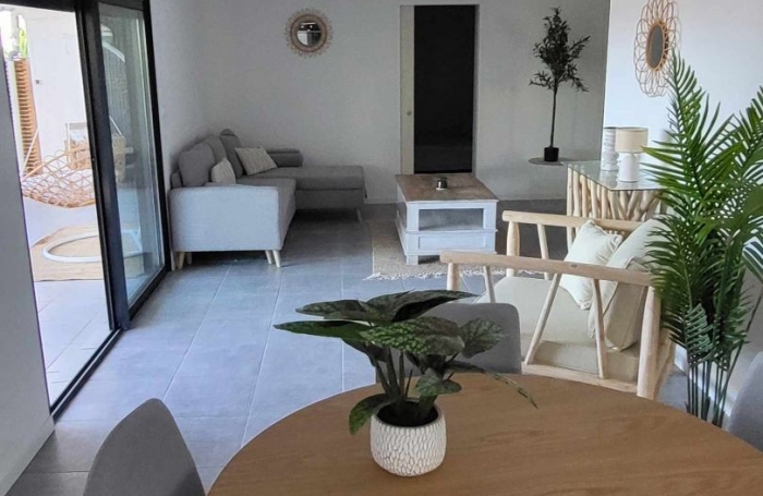 Vente Maison 100m&sup2; 4 pi&#232;ces Saint Gilles les Bains