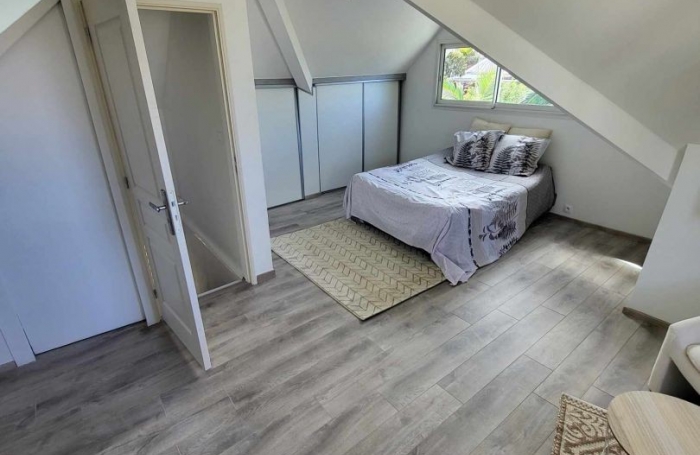 Vente Maison 100m&sup2; 4 pi&#232;ces Saint Gilles les Bains