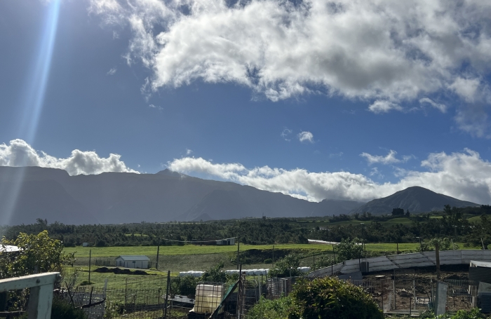 TAMPON 97430 - COQUETTE MAISON F3 - JARDIN ENTRETENU - CADRE BUCOLIQUE